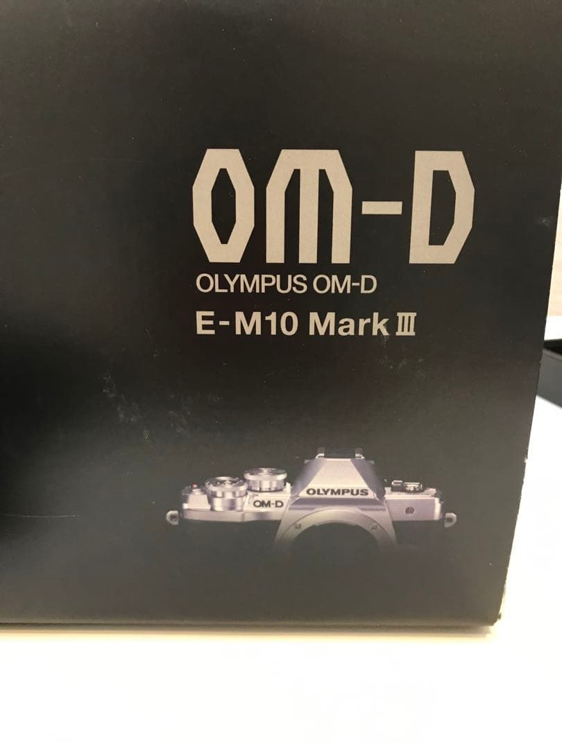 OLYMPUS E-M10 Mark III カメラ　I.1979