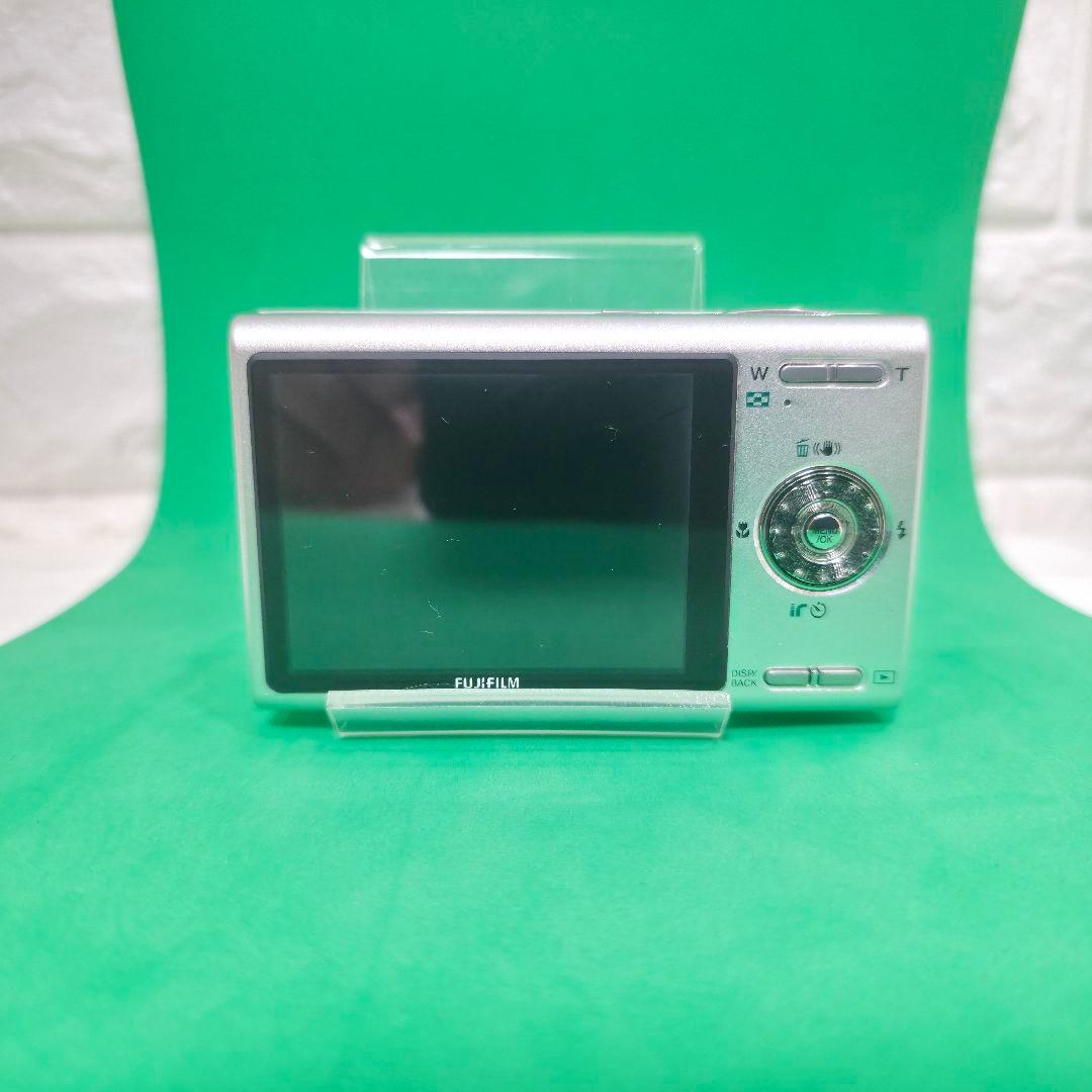 379】【美品】FinePix Z250fd コンパクトデジタルカメラ ホワイト