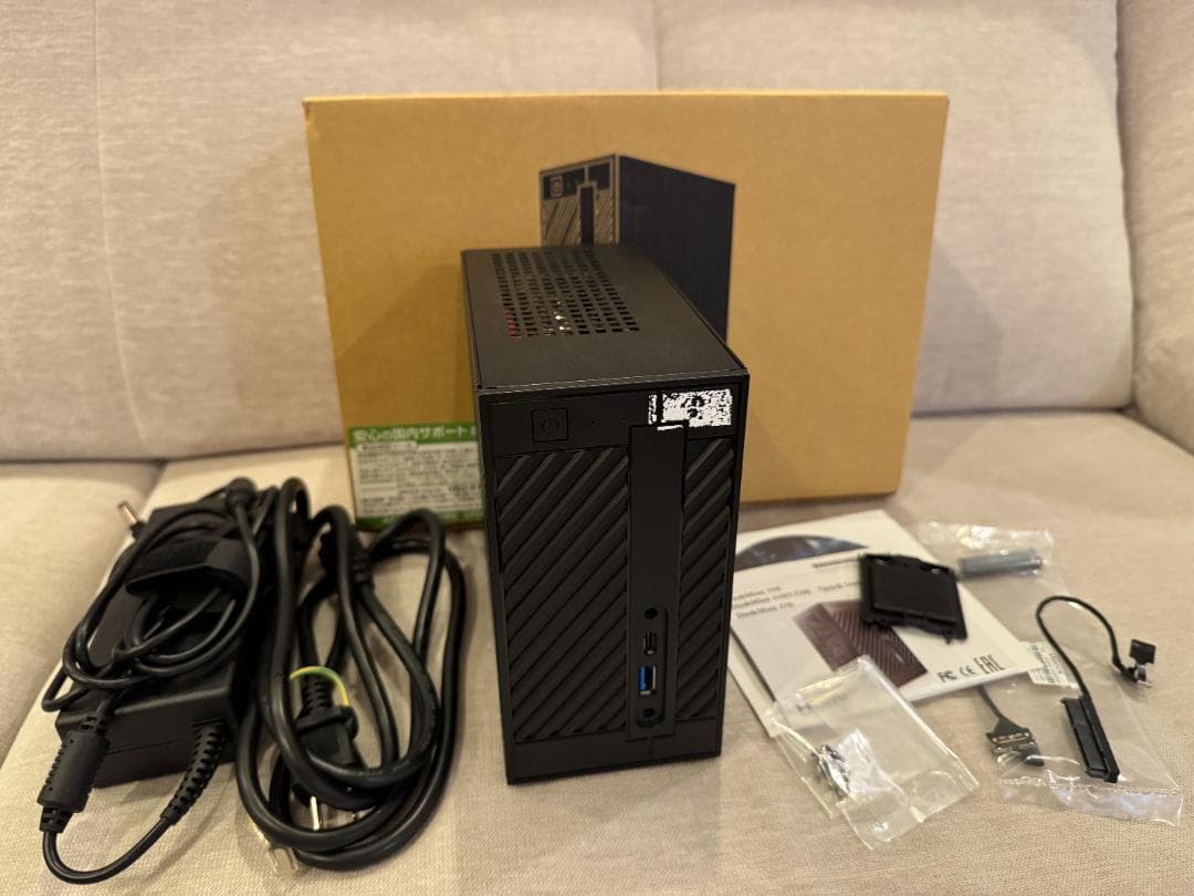 コンパクトデスクトップPC i5-8400 メモリ4GB DeskMini310