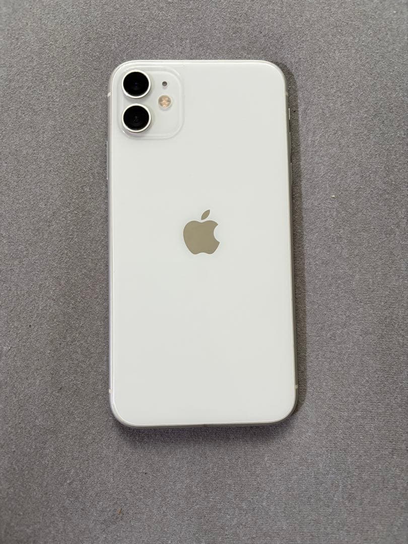 iPhone11 64GB ホワイト