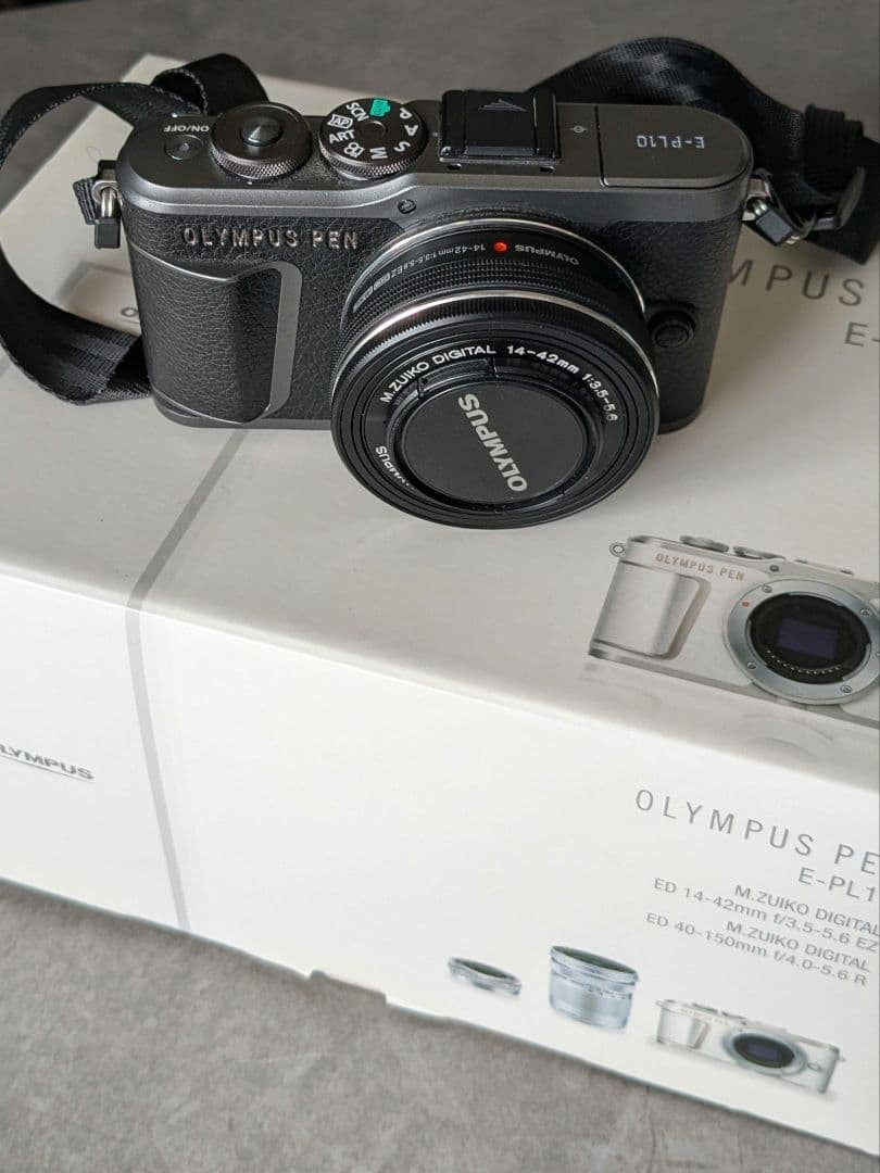 Olympus E-PL10 ミラーレス一眼 本体とレンズ2本、SDカード付き