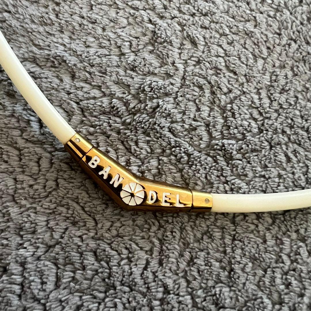 BANDEL バンデル　ネックレス　ホワイト　チタン　ラバー　ゴールド　白　金