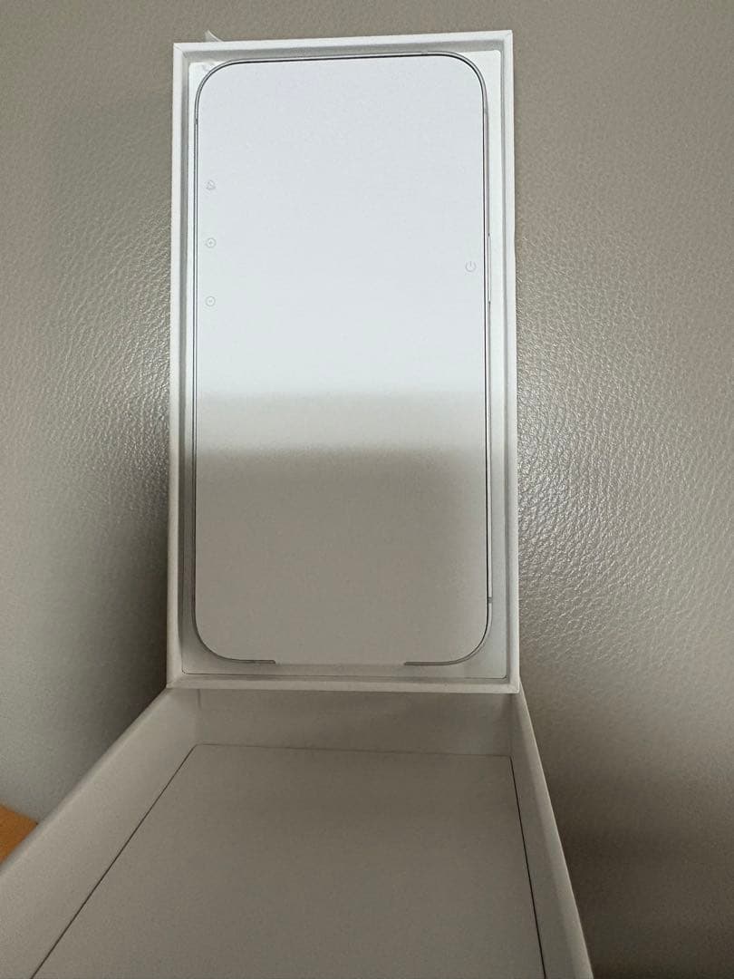 Apple iPhone 16e ホワイト SIMフリー　 【新品未開封】