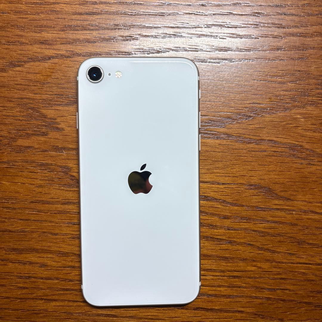 iPhone SE 第3世代　ホワイト