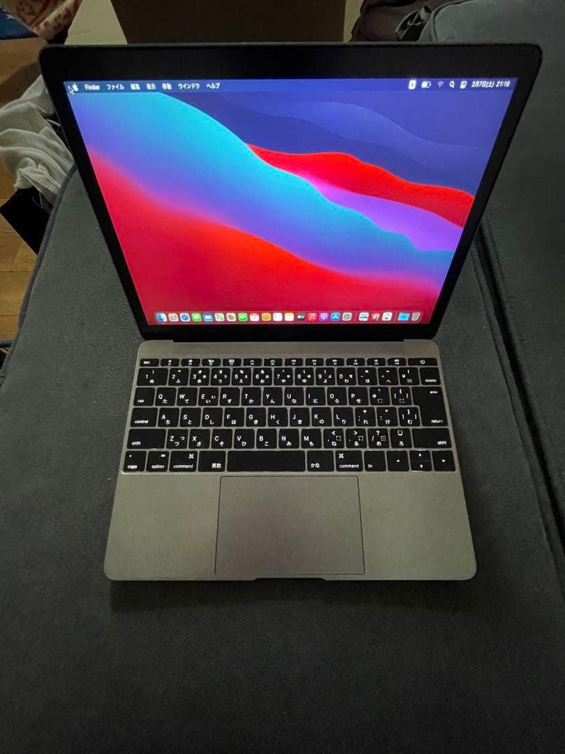 Mac Book 11inch 2015年式　美品　完動品