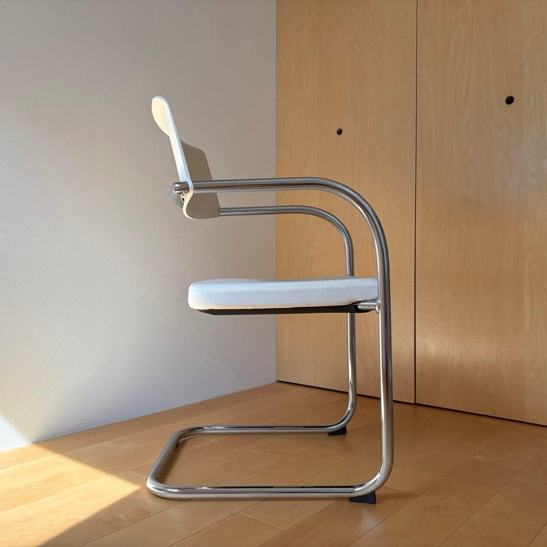 knollダイニングチェア ホワイト