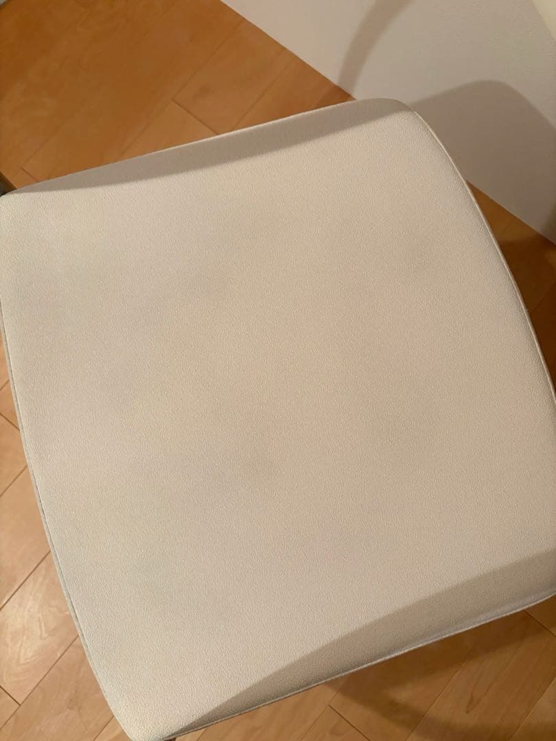 knollダイニングチェア ホワイト