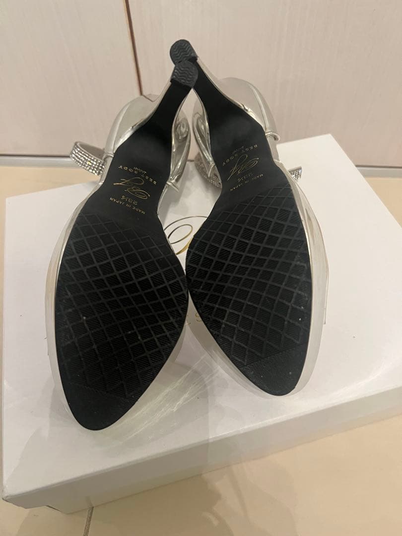 ベストボディジャパン公式ヒール23.5cm シルバーストーンストラップハイヒール