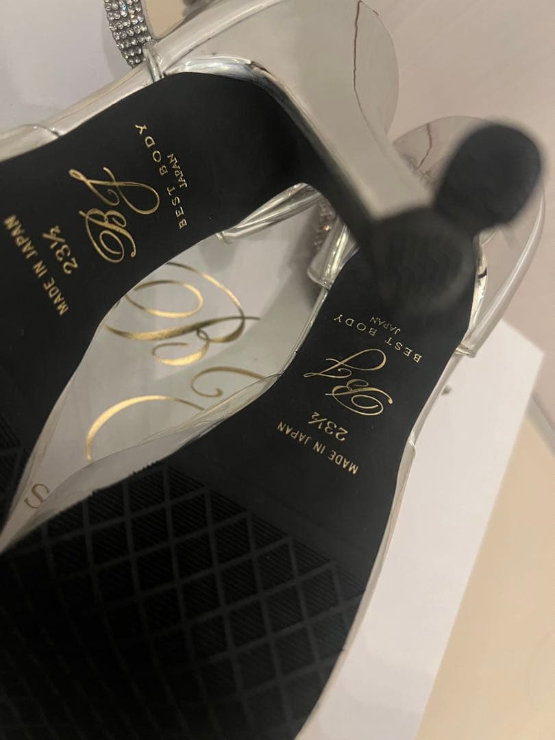 ベストボディジャパン公式ヒール23.5cm シルバーストーンストラップハイヒール