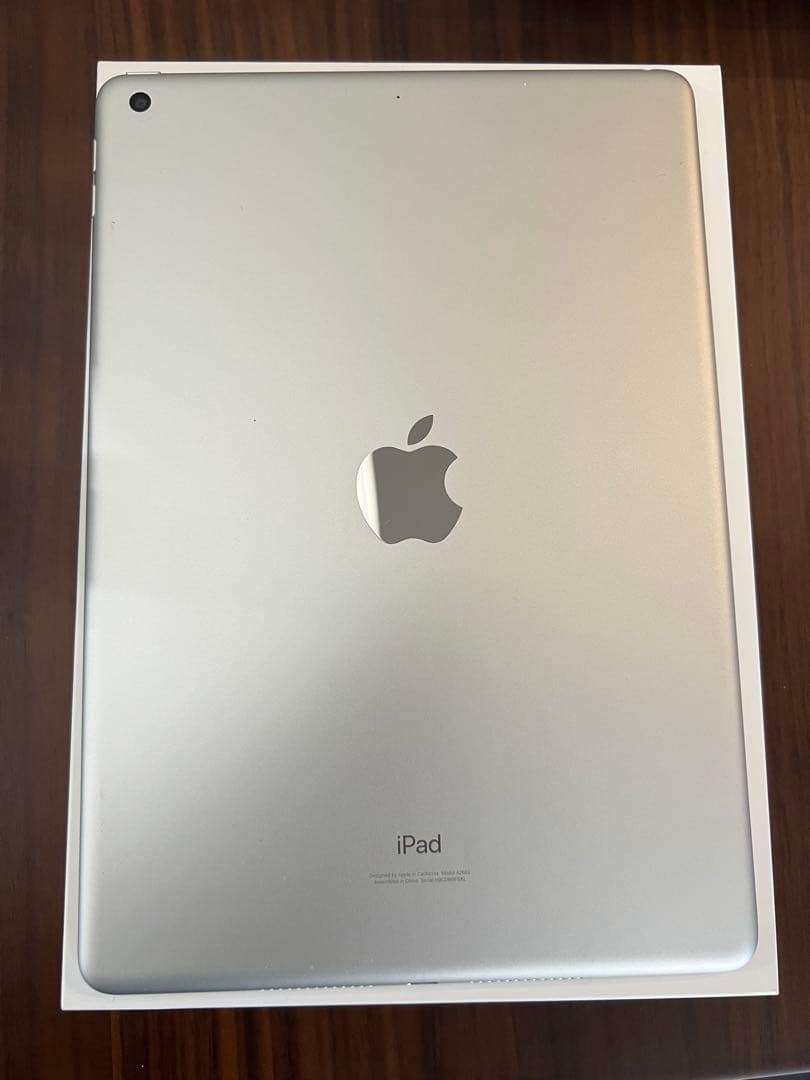 Apple iPad 第9世代　シルバー 本体　64GB