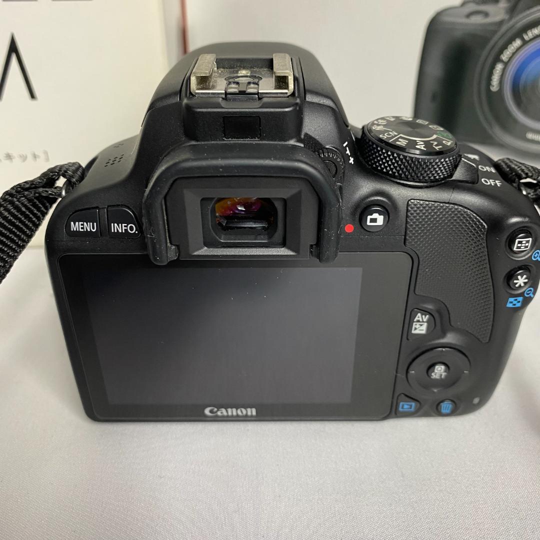 ★Canon EOS Kiss X7 キャノン ダブルズームキット バッグ付き