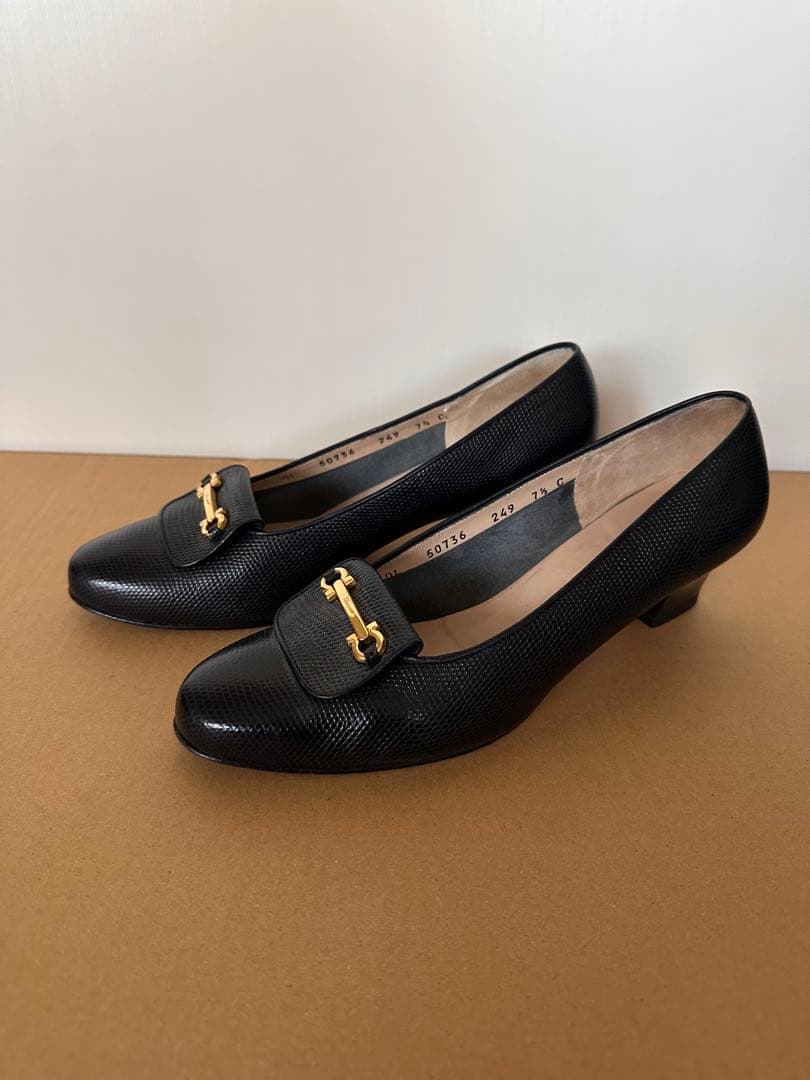 フェラガモ　　24.5㎝　パンプス