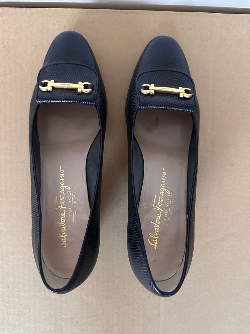 フェラガモ　　24.5㎝　パンプス