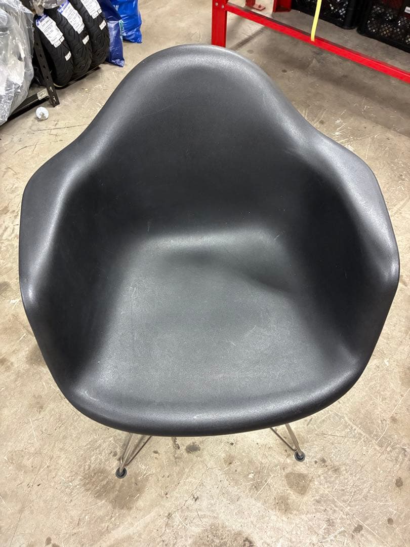 イームズチェアー