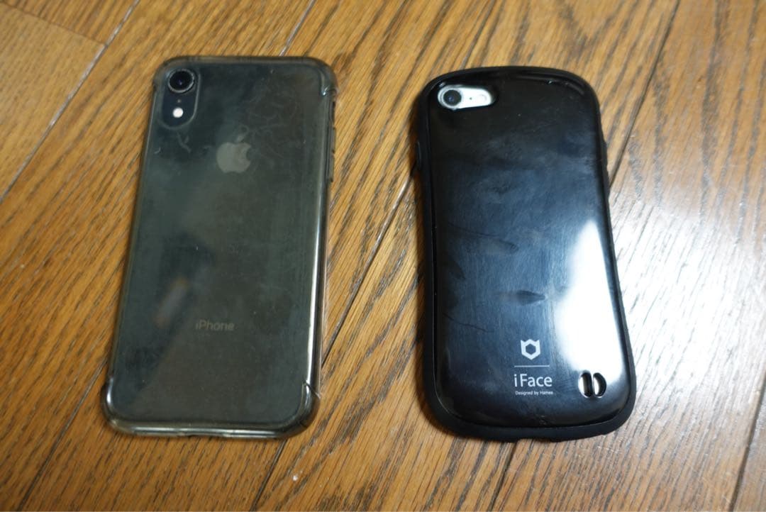 iPhone XR 64GB ＋ iPhone 7 32GB 2台セット