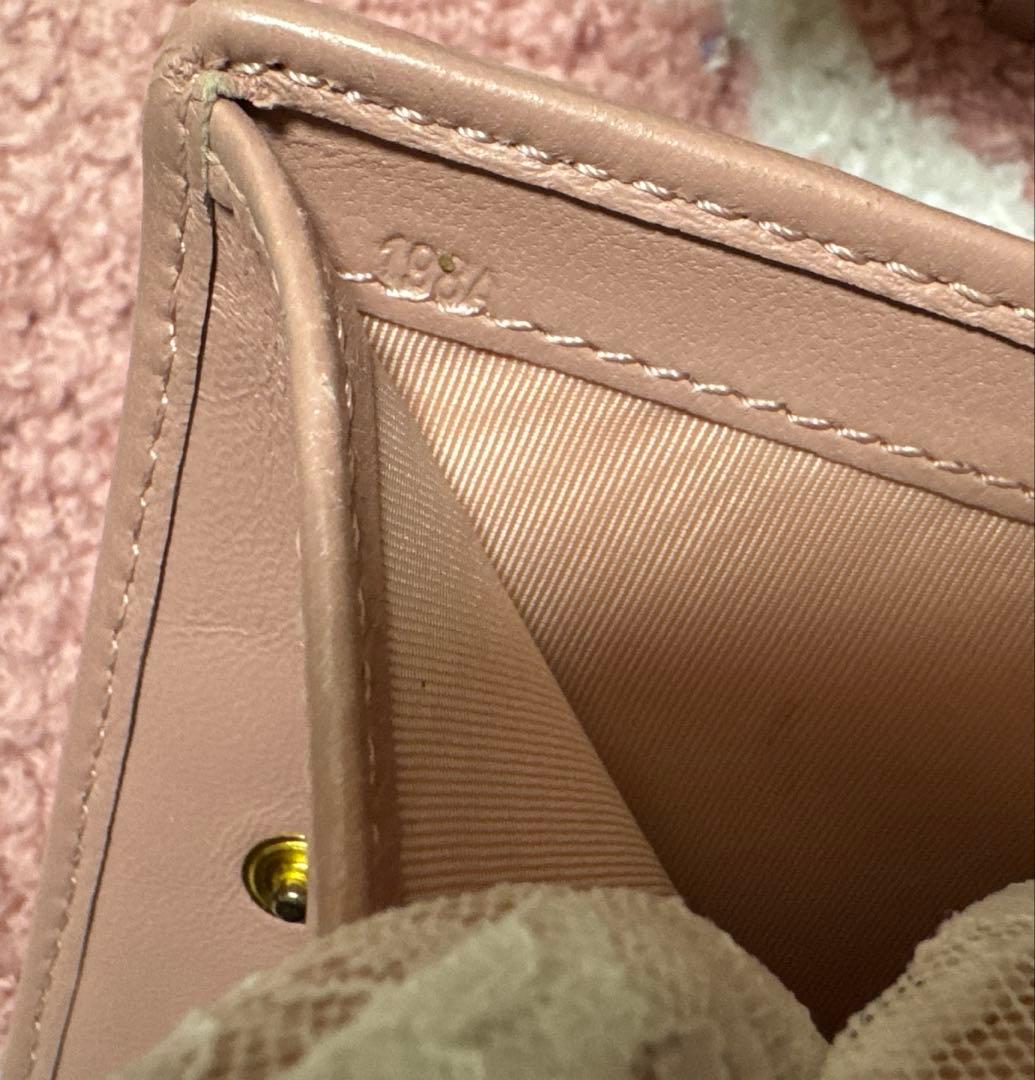 miumiu マテラッセ 二つ折り財布 ピンク
