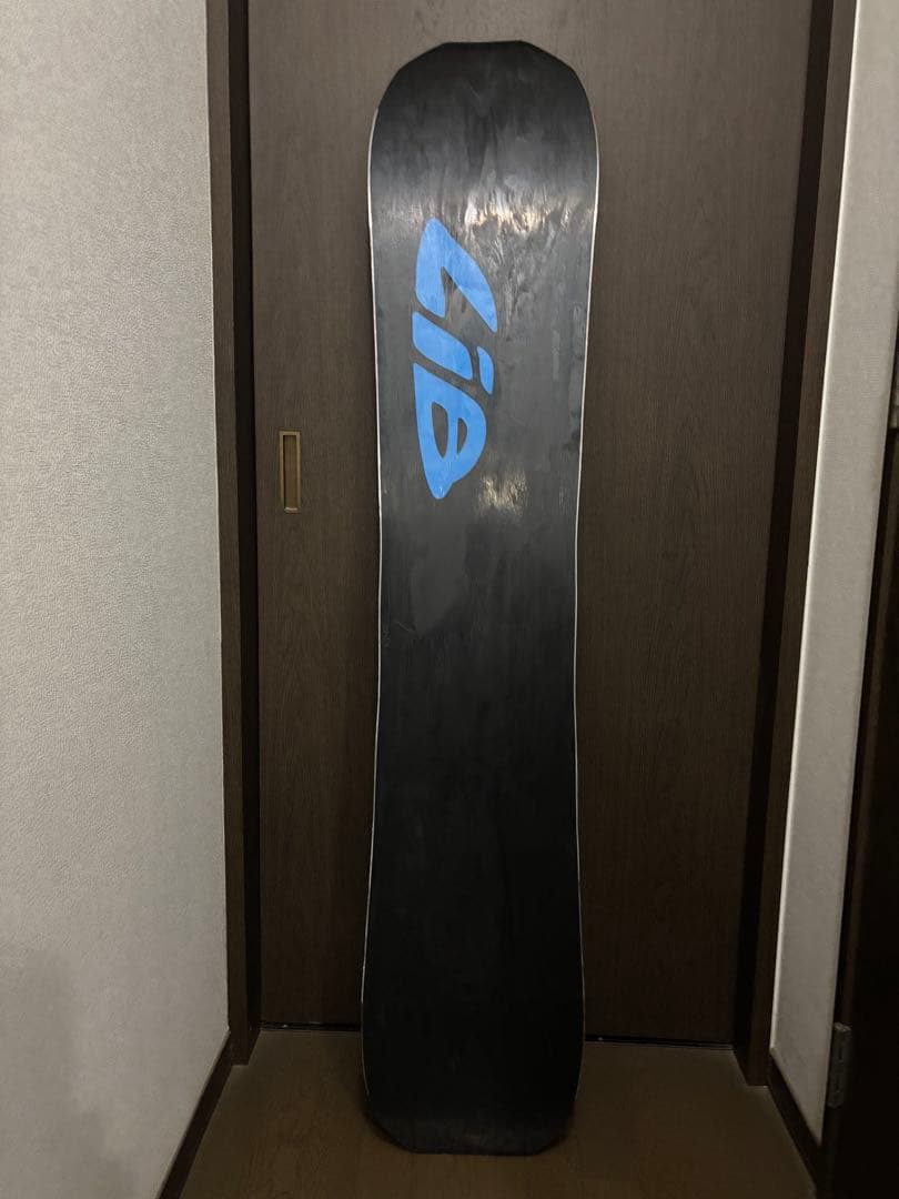 LIB TECH GOLDEN ORCA 153cm 2日使用！