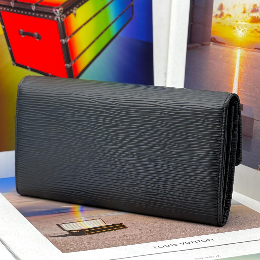 極上品 ルイヴィトン　ポルトフォイユサラ エピ　ノワール　長財布 A13
