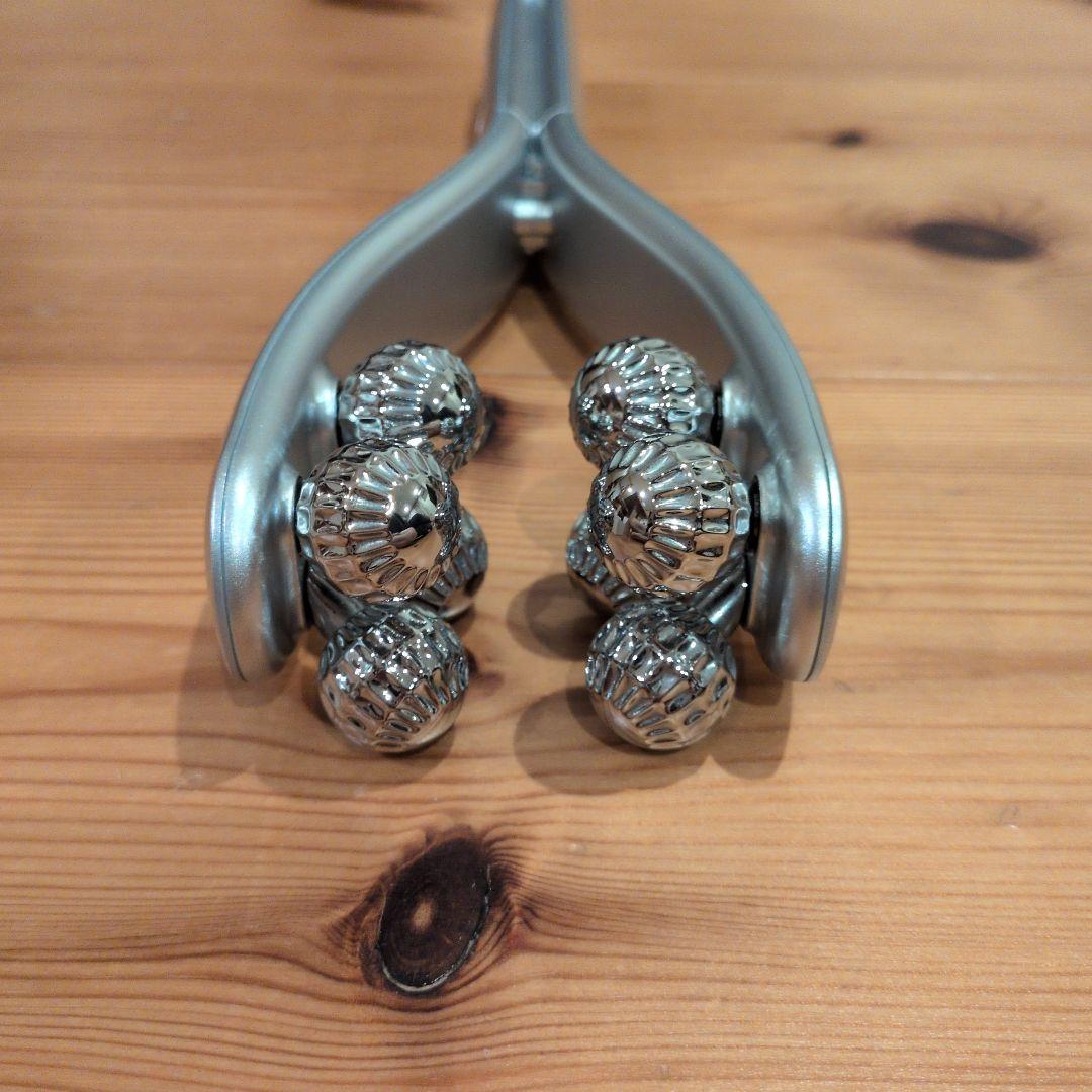 NIPLUX HYDRA 美顔ローラー USBケーブル付き