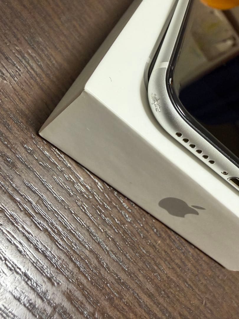 iPhoneSE2 ホワイト