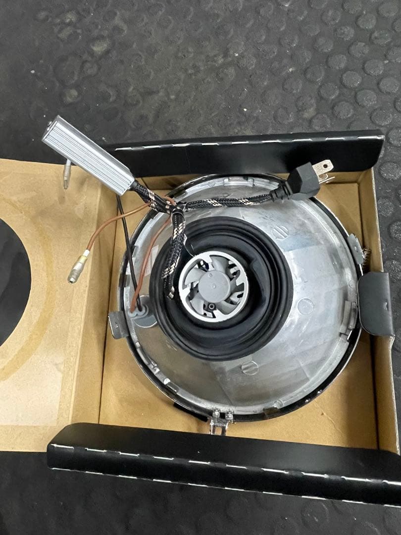 す*つ様 SEV MARCHAL ヘッドライトLED付き722 702マーシャル