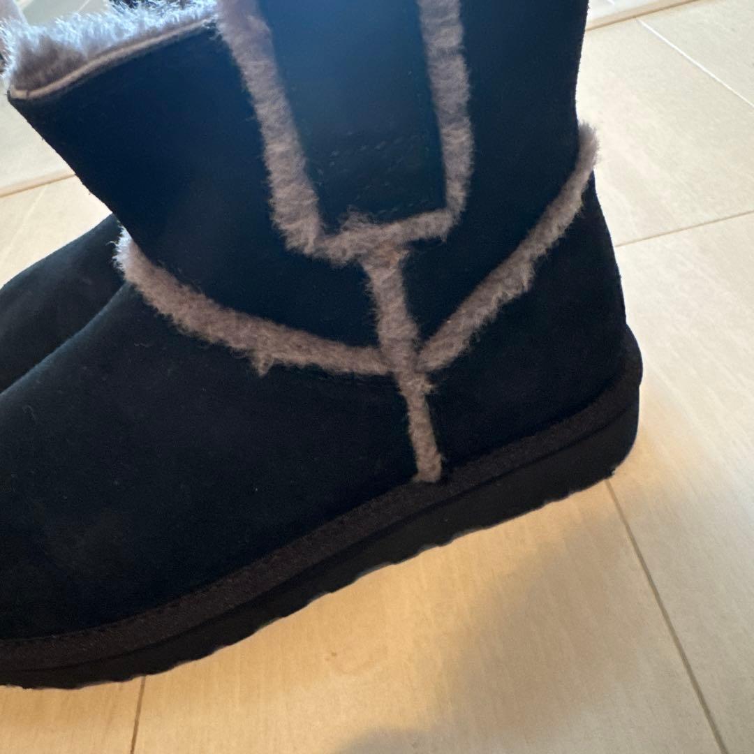 UGG クラシック ミニ スピル シーム ブーツ 1100211