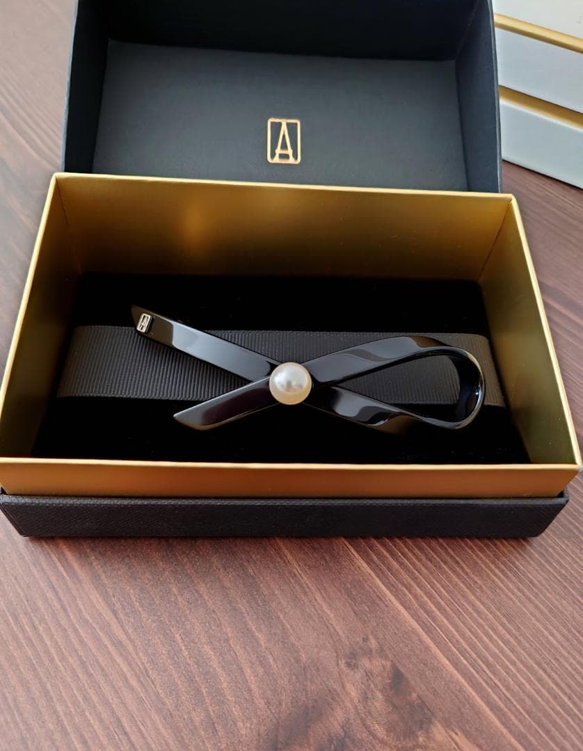 アレクサンドルドゥパリ パールリボンバレッタ 黒 TIMELESS