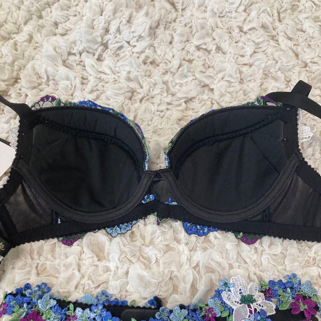 ワコール サルート E65 ソング ガーター　M 3点セット　クリスマス