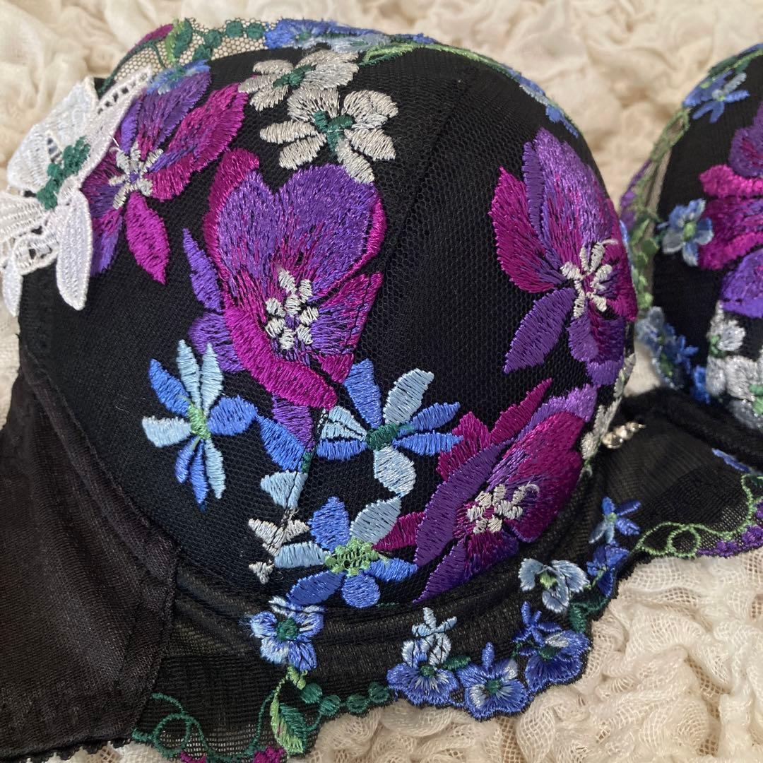 ワコール サルート E65 ソング ガーター　M 3点セット　クリスマス