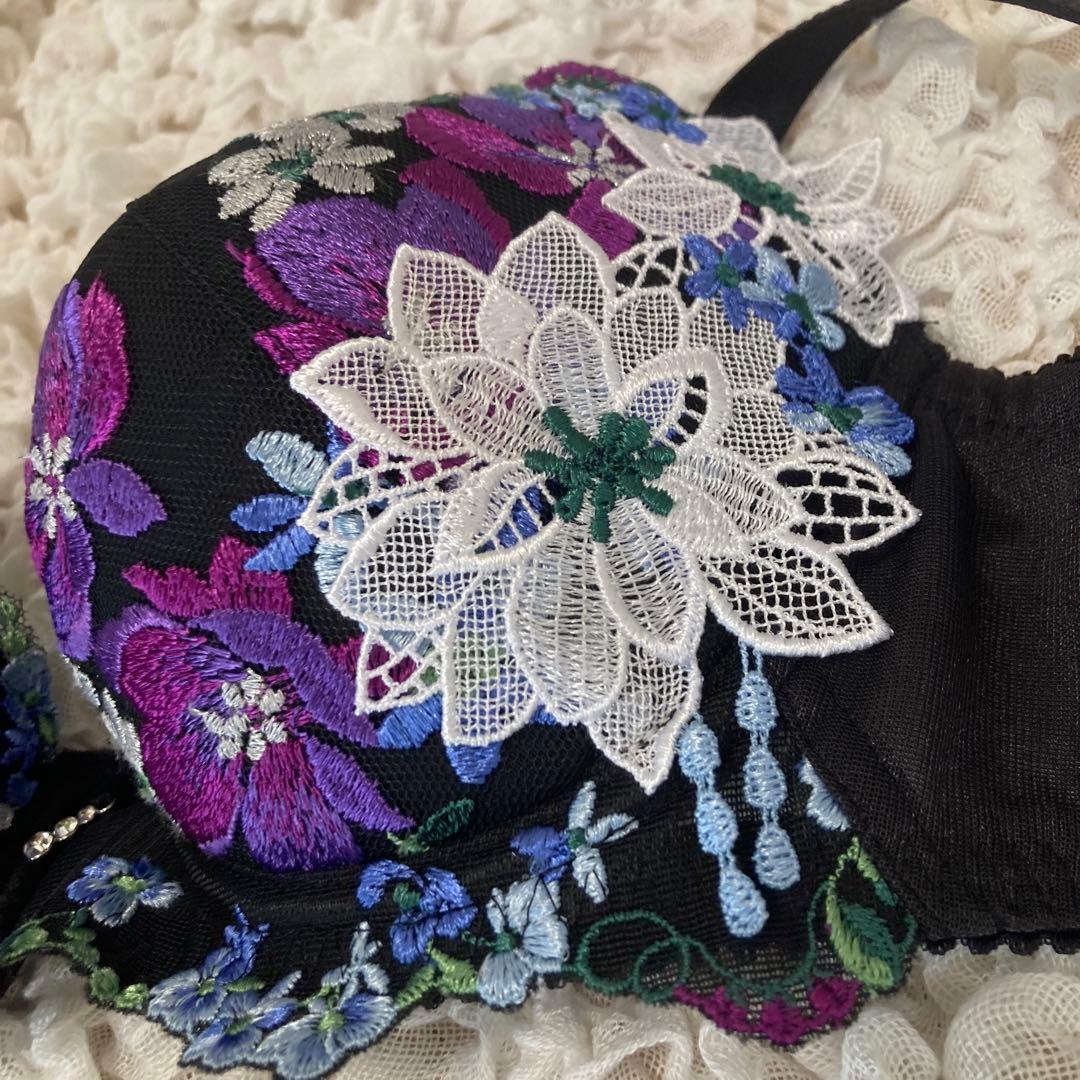 ワコール サルート E65 ソング ガーター　M 3点セット　クリスマス