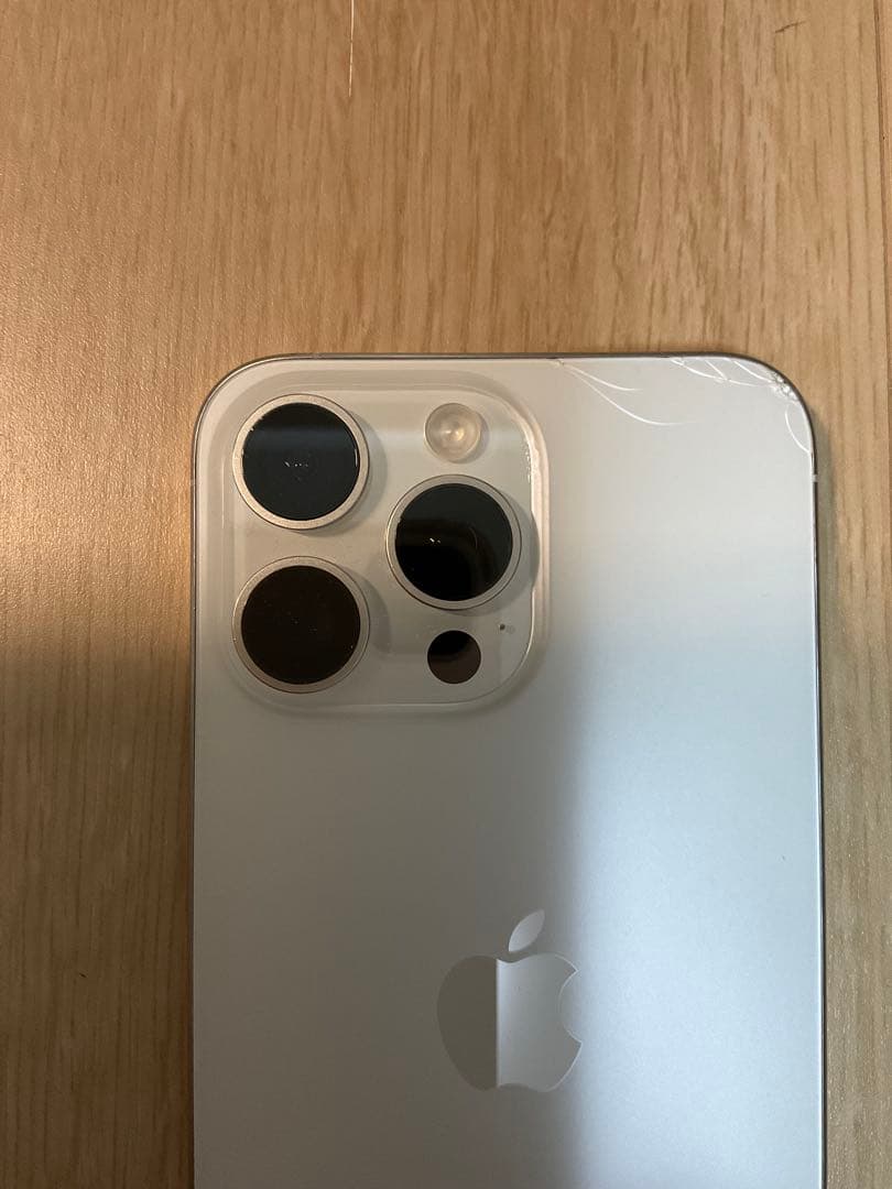 iPhone 15 ProMax 256GB ホワイトチタニウム　即購入可