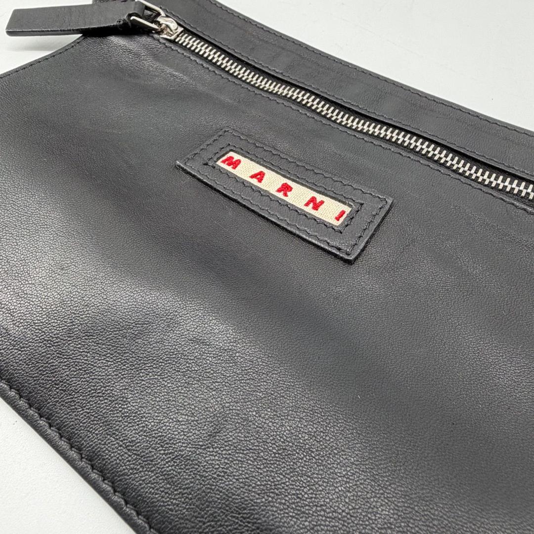 17591✨マルニ ポーチ付き レザー ハンドバッグ ブラック