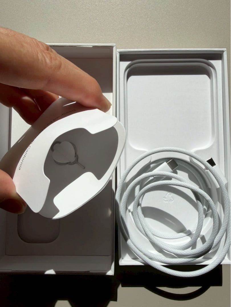 【 SIMフリー】Apple iPhone 15 ブラック 128Gb 本体