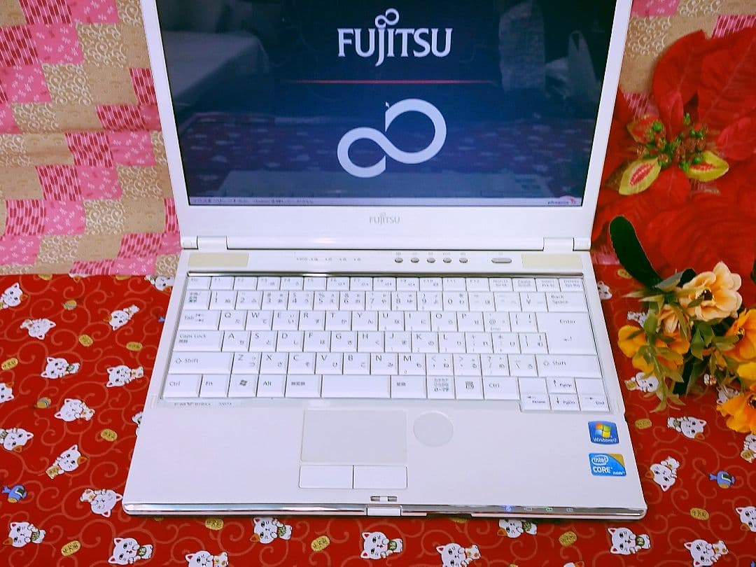 小型富士通 PC HDD大容量320GBを搭載！ホワイトノートパソコン