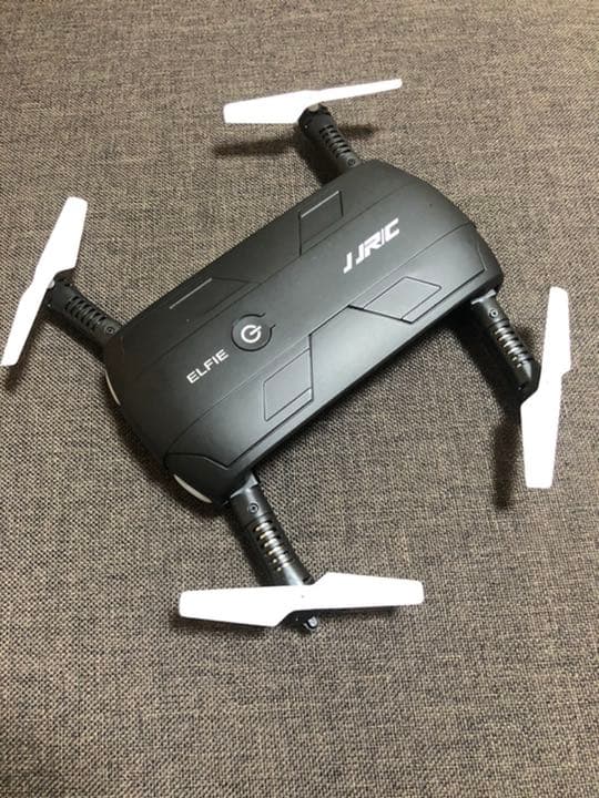 カメラ付きドローン