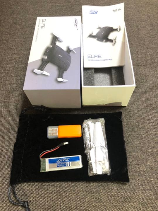 カメラ付きドローン