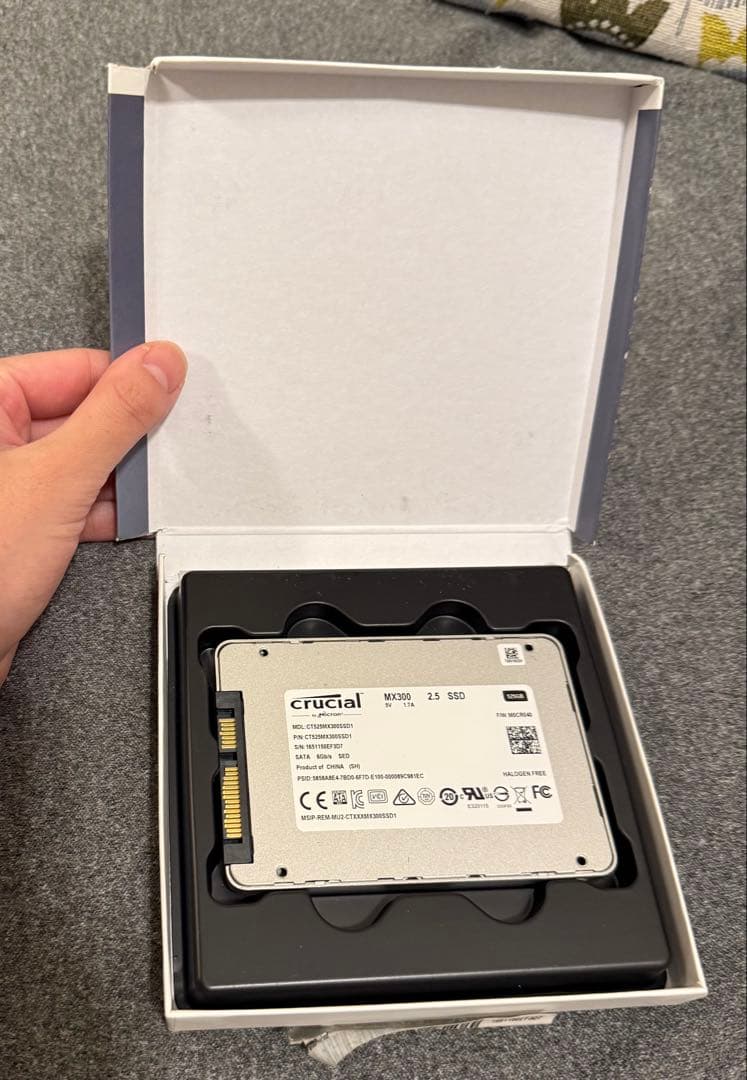 Crucial MX300 2.5インチSSD 525GB