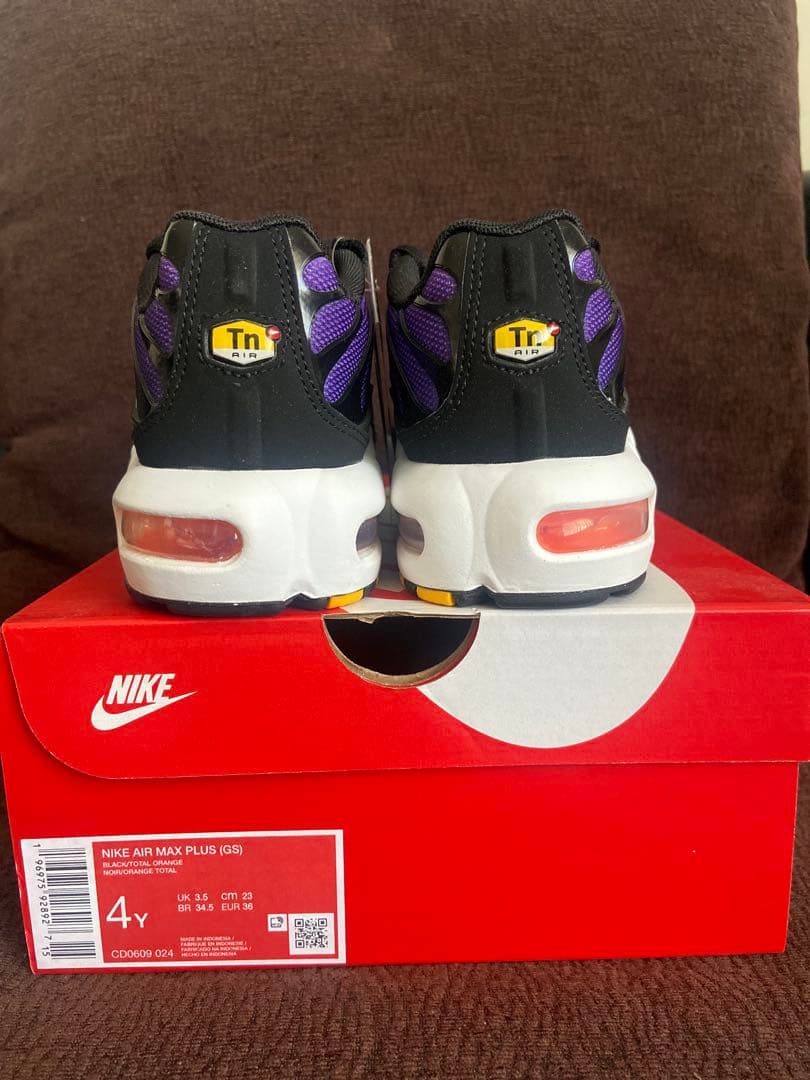 ★ご予約済み★【新品】23cm NIKE AIR MAX PLUS 4Y