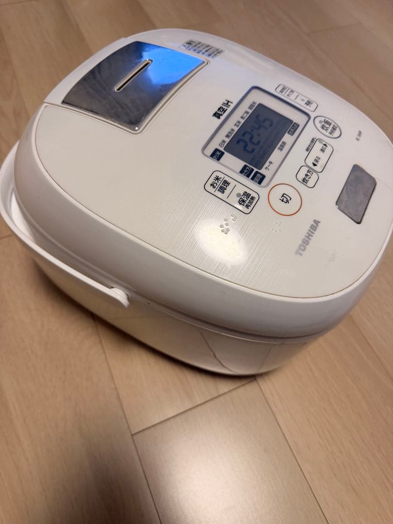 TOSHIBA IH炊飯器 RC-１８VRP ホワイト【中古】