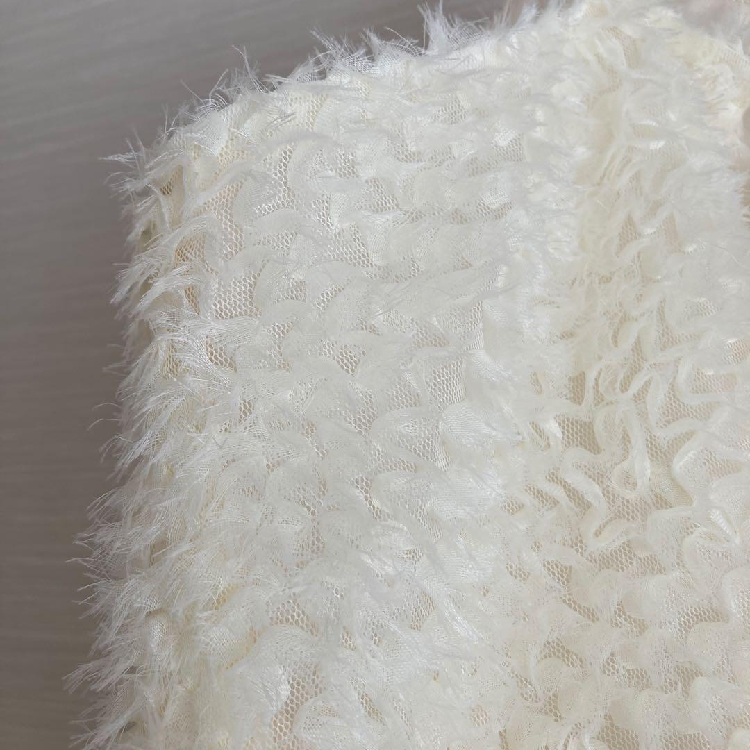 テープチュール刺繍キャミブラウス