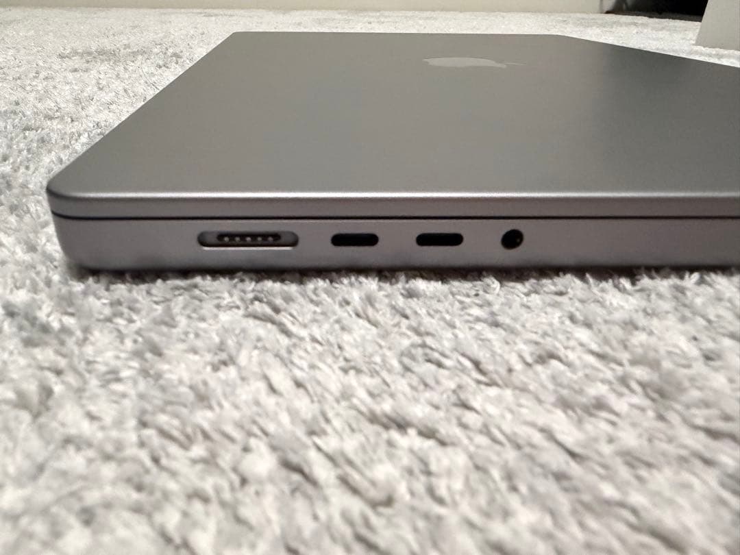 A*M様 MacBook Pro 16インチ M2 Max 96GB