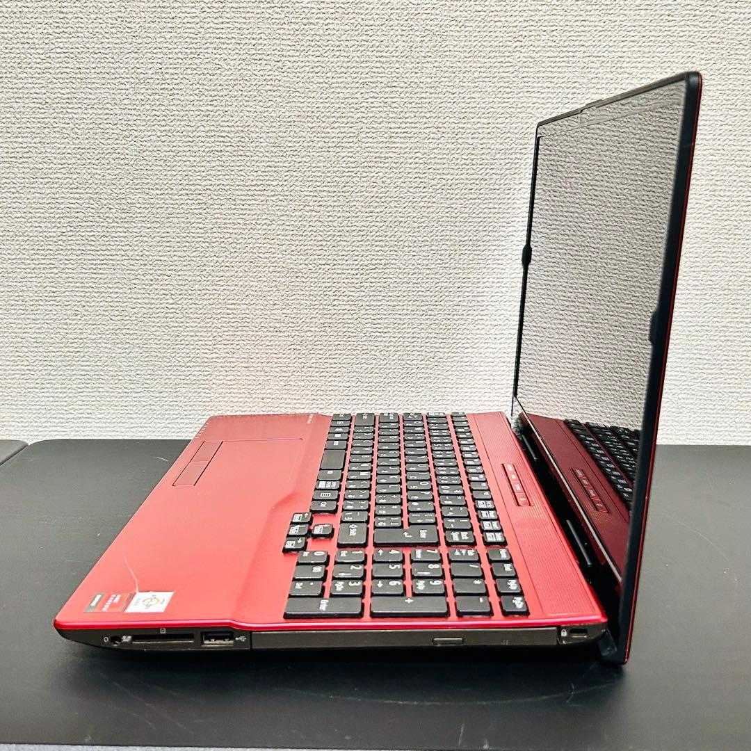 富士通 SSD快適ノートパソコン Windows11+Office レッド