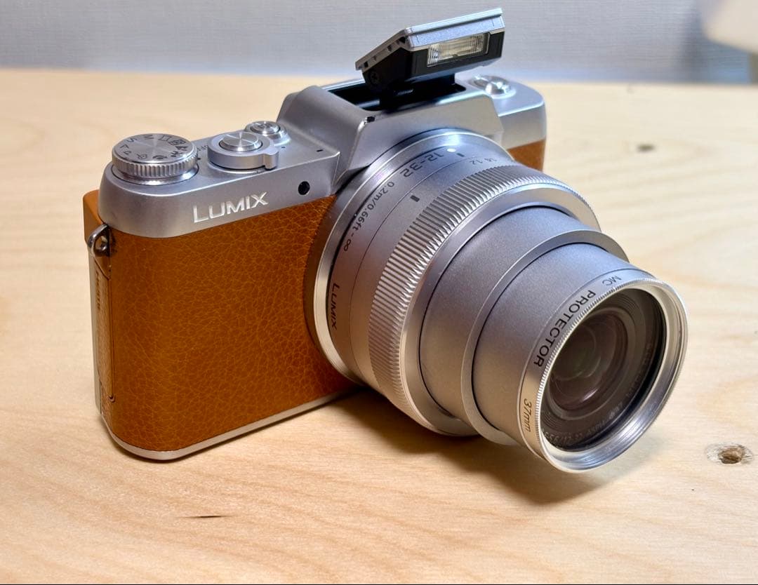 パナソニック LUMIX GF7 Wi-Fi ミラーレス一眼カメラ　ブラウン