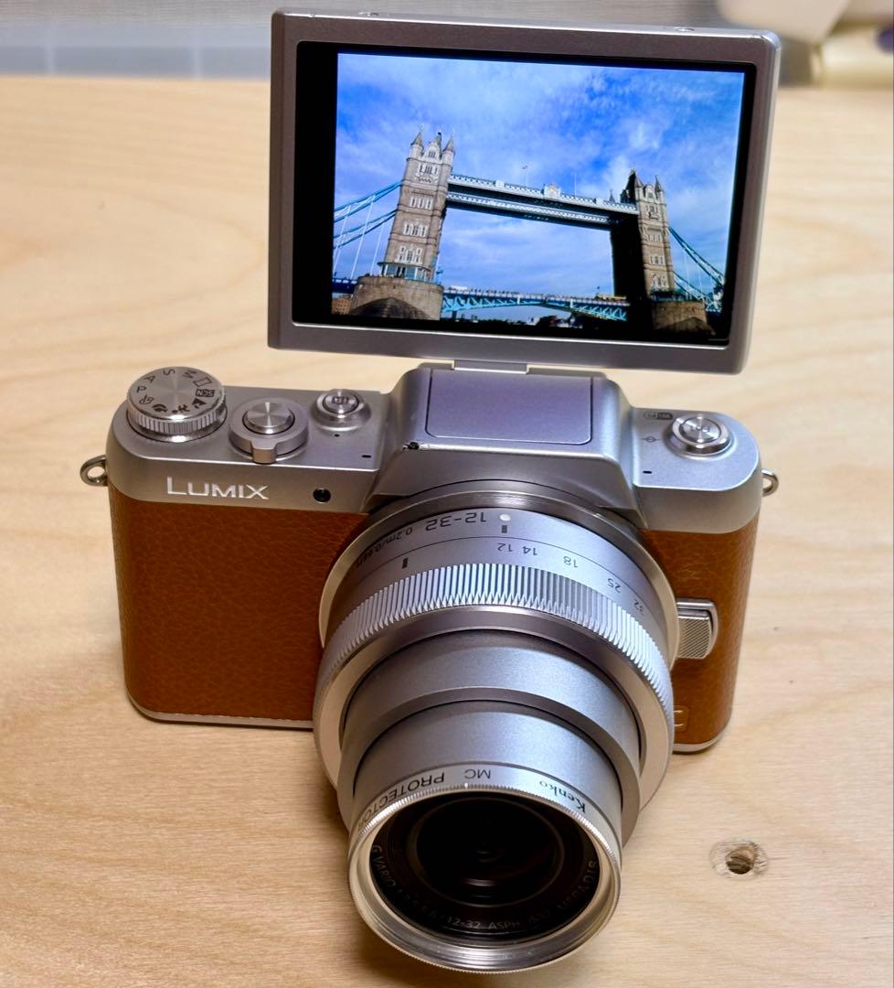 パナソニック LUMIX GF7 Wi-Fi ミラーレス一眼カメラ　ブラウン