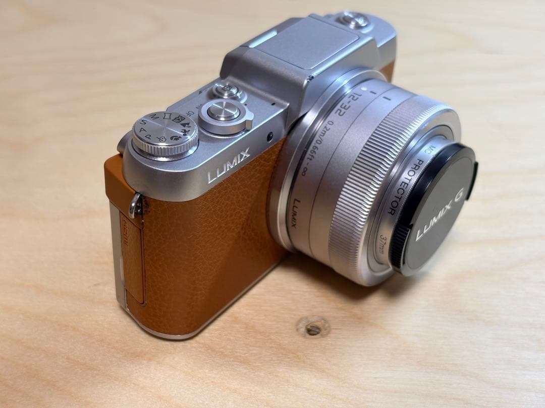 パナソニック LUMIX GF7 Wi-Fi ミラーレス一眼カメラ　ブラウン