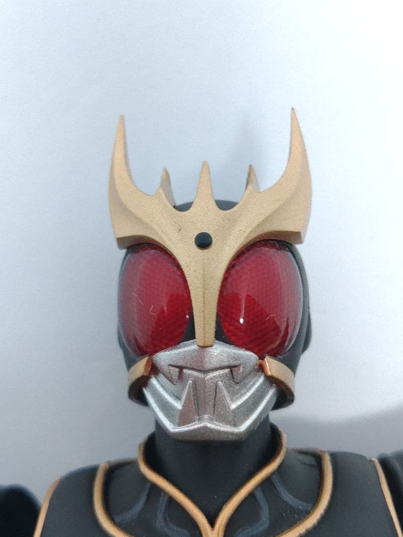 真骨彫　SHFiguarts 仮面ライダークウガ　アルティメットフォーム