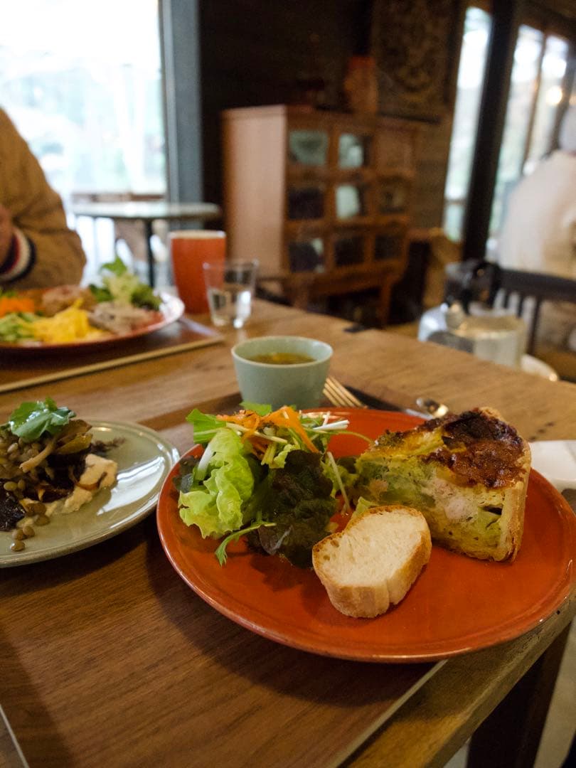 オリンパス OM-D E-M10 Mark4 & M.Zuiko Pro レンズ