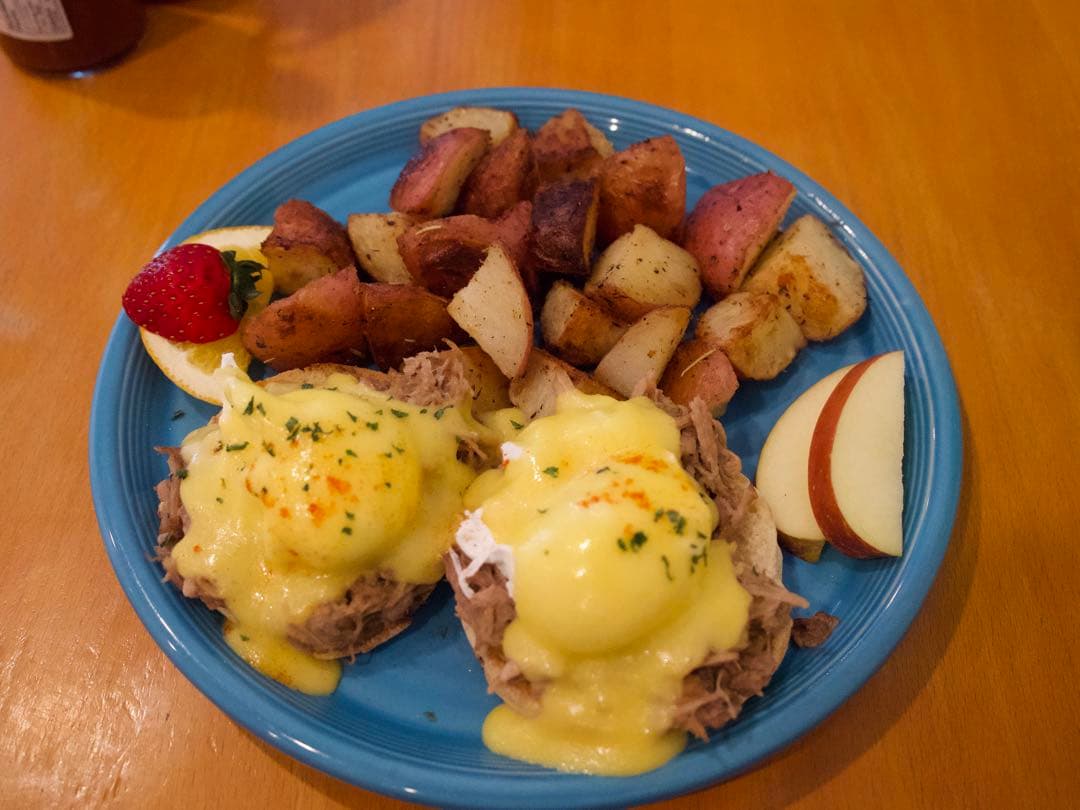 オリンパス OM-D E-M10 Mark4 & M.Zuiko Pro レンズ