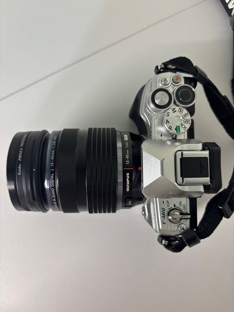 オリンパス OM-D E-M10 Mark4 & M.Zuiko Pro レンズ