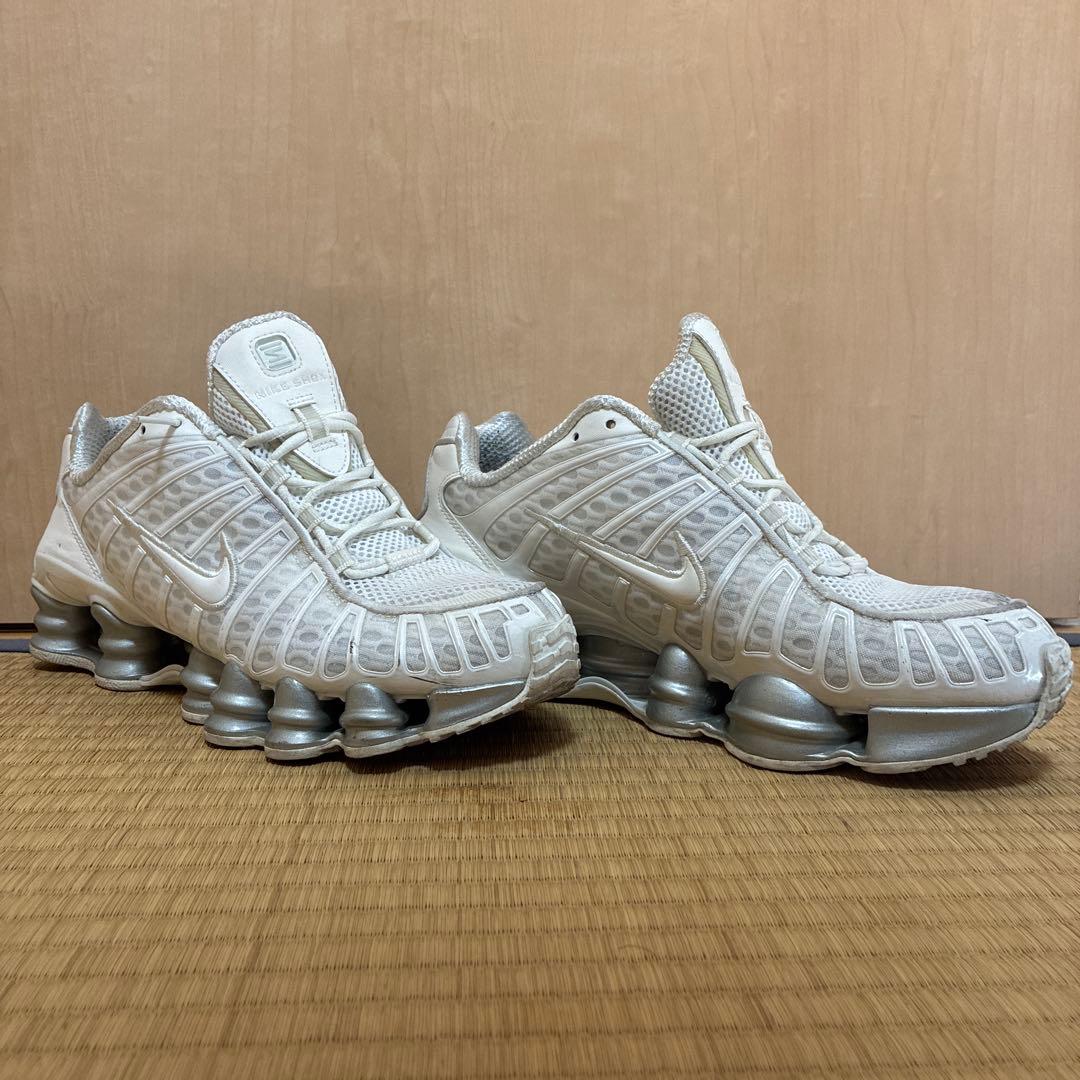 NIKE SHOX TLホワイト×グレー　27cm